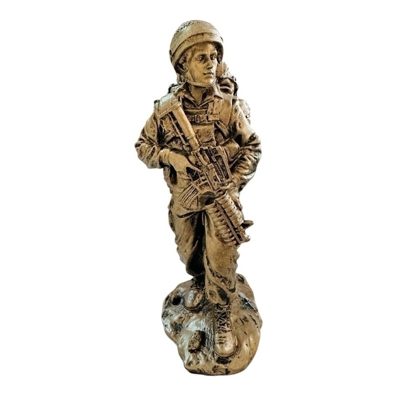 Trooper Sculpture Reporting Fighting Soldier with Gun Statue Display Figurine - Picture 2 of 8
